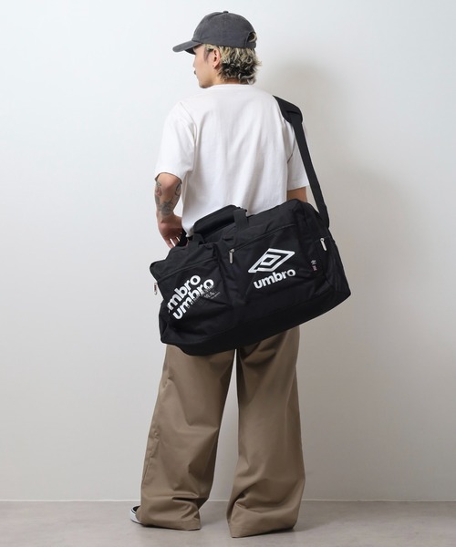 UMBRO(アンブロ)の「umbro ダブルプリントボストンバッグ(ボストンバッグ・メンズ・ブラック・FREE)」の4枚目の写真