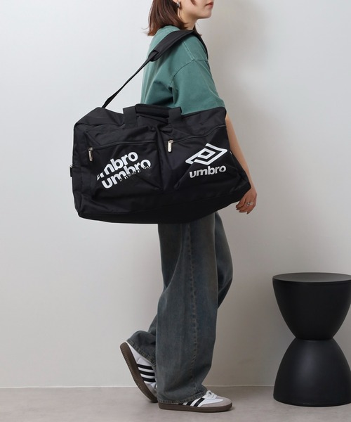 UMBRO(アンブロ)の「umbro ダブルプリントボストンバッグ(ボストンバッグ・メンズ・ブラック・FREE)」の2枚目の写真