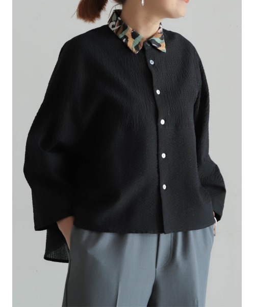 FIL DE FER(フィルデフェール)の「プリント×サッカーコンビ ドルマンシャツ(シャツ/ブラウス・レディース・グリーン/ブラック・FREE)」の2枚目の写真