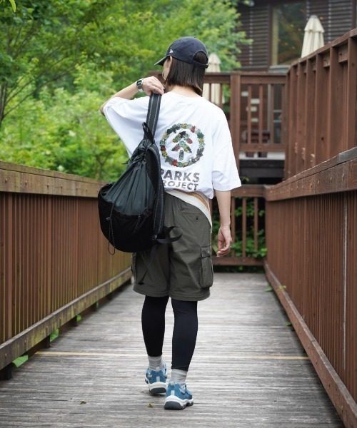 PARKS PROJECT（パークスプロジェクト）の「■【PARKS PROJECT】 別注グラフィックアソート半袖Tee（Tシャツ/カットソー・メンズ・ホワイト系その他2/ホワイト系その他3/ホワイト系その他/ホワイト/チャコールグレー・MEDIUM/LARGE）」の7枚目の写真