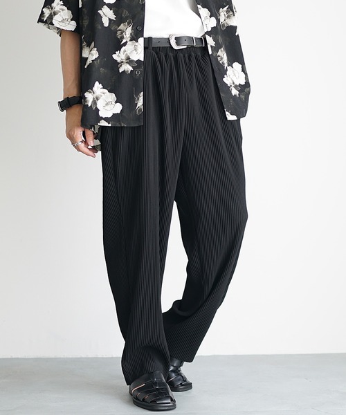 MinoriTY（マイノリティ）の「【MinoriTY】さら艶プリーツワイドテーパードパンツ スラックス メンズ 夏服（スラックス・メンズ・ブラック/グレー/カーキ・M/L）」の5枚目の写真