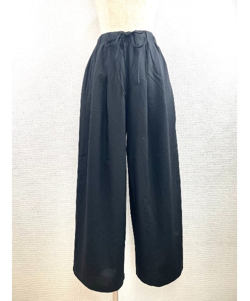 WORLD WIDE LOVE!(ワールドワイドラブ)の「イージーワイドパンツ(その他パンツ・レディース・モカ/オフホワイト/ブラック・1)」の7枚目の写真