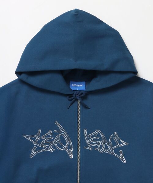 SEQUENZ(シークエンズ)の「【SEQUENZ(シークエンズ)】RHINE STONE ZIP P/K / ラインストーン ジップパーカー 裏起毛 フーディ スウェット(パーカー・メンズ・ブルー/ピンク系その他/ブラック・LARGE/MEDIUM/SMALL)」の20枚目の写真