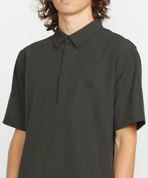 VOLCOM(ボルコム)の「【VOLCOM/ボルコム】Tokyo True Sense Popover Short Sleeve/ヘンリータイプ半袖シャツ(シャツ/ブラウス・メンズ・ブラック系その他・SMALL/MEDIUM/LARGE)」の3枚目の写真
