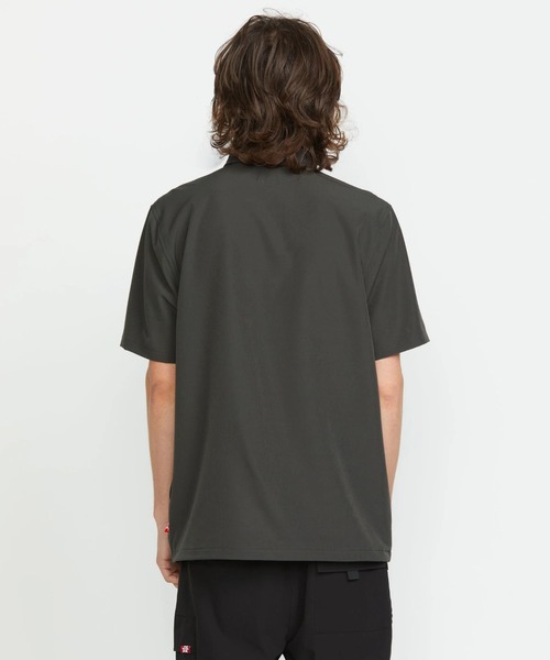 VOLCOM(ボルコム)の「【VOLCOM/ボルコム】Tokyo True Sense Popover Short Sleeve/ヘンリータイプ半袖シャツ(シャツ/ブラウス・メンズ・ブラック系その他・SMALL/MEDIUM/LARGE)」の4枚目の写真