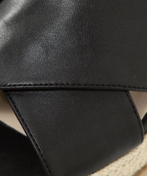 Elura(エルーラ)の「厚底ジュートクロスサンダル(サンダル・レディース・ブラウン/ブラック・LARGE/MEDIUM/SMALL)」の16枚目の写真