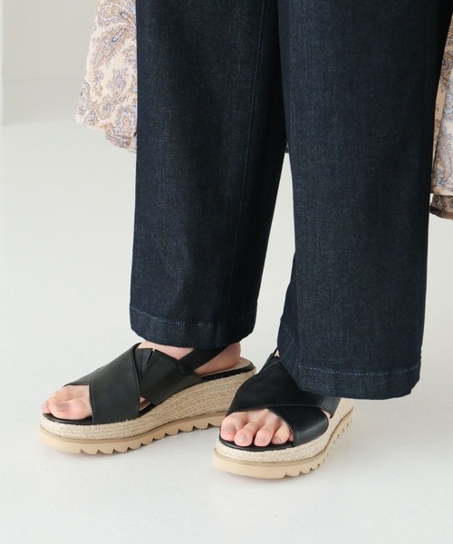 Elura(エルーラ)の「厚底ジュートクロスサンダル(サンダル・レディース・ブラウン/ブラック・LARGE/MEDIUM/SMALL)」の9枚目の写真