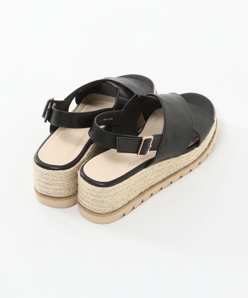 Elura(エルーラ)の「厚底ジュートクロスサンダル(サンダル・レディース・ブラウン/ブラック・LARGE/MEDIUM/SMALL)」の5枚目の写真