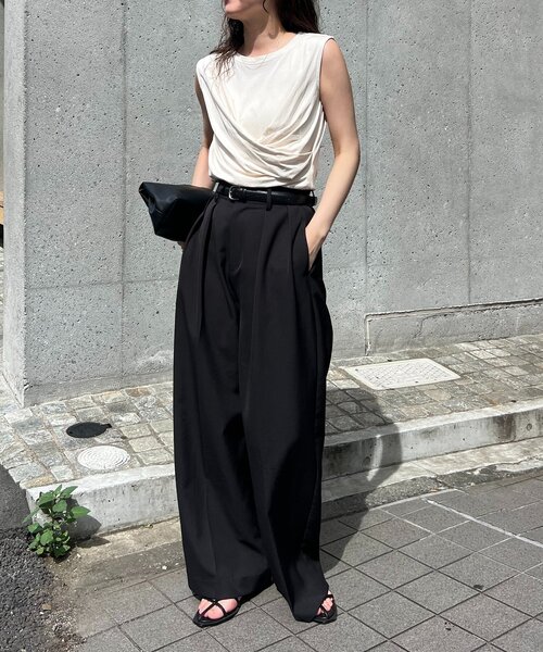 CAPRICIEUX LE'MAGE(カプリシューレマージュ)の「ツイストドレープTシャツ(Tシャツ/カットソー・レディース・ブラック/グレー/ホワイト系その他・FREE)」の7枚目の写真