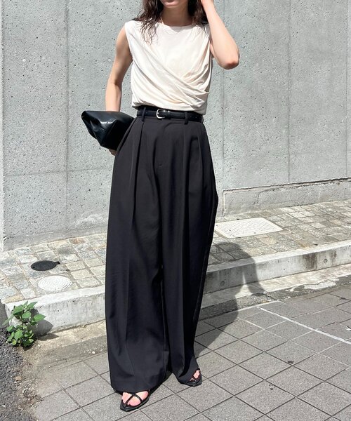 CAPRICIEUX LE'MAGE(カプリシューレマージュ)の「ツイストドレープTシャツ(Tシャツ/カットソー・レディース・ブラック/グレー/ホワイト系その他・FREE)」の9枚目の写真