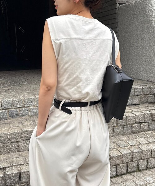CAPRICIEUX LE'MAGE(カプリシューレマージュ)の「ツイストドレープTシャツ(Tシャツ/カットソー・レディース・ブラック/グレー/ホワイト系その他・FREE)」の15枚目の写真