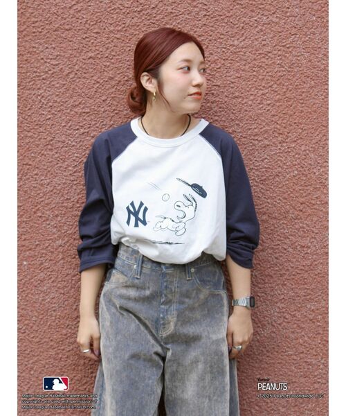 Ungrid（アングリッド）の「【MLB×PEANUTS】ラグランTee（Tシャツ/カットソー・レディース・ブルー/ブラウン/ネイビー・FREE）」の4枚目の写真