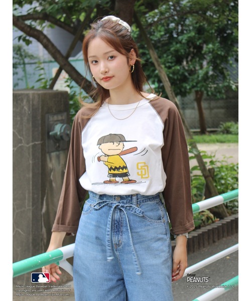 Ungrid（アングリッド）の「【MLB×PEANUTS】ラグランTee（Tシャツ/カットソー・レディース・ブルー/ブラウン/ネイビー・FREE）」の2枚目の写真