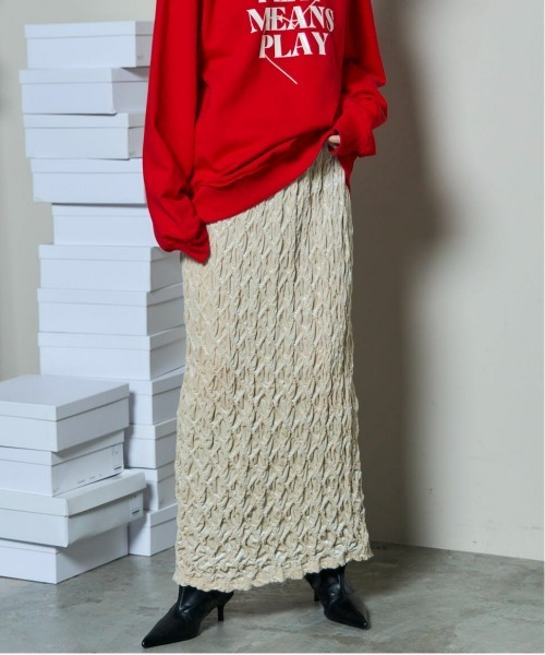 MAISON SPECIAL(メゾンスペシャル)の「Velor Shirring Skirt/ベロアシャーリングスカート■セットアップ対応■(スカート・レディース・ブラック/オフホワイト・36/38)」の2枚目の写真