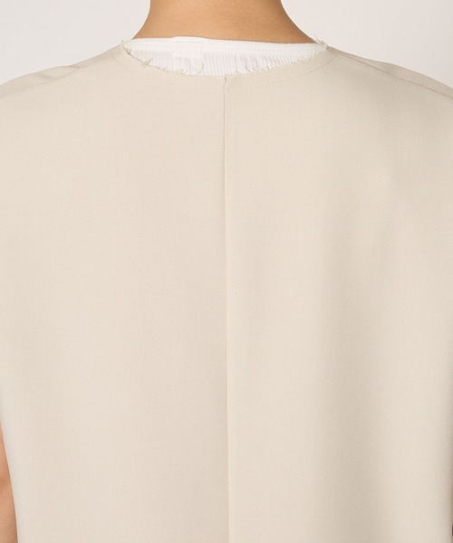 BABYLONE(バビロン)の「ツイルVネックワンピース(ワンピース・レディース・グレイッシュベージュ/チャコール・フリー)」の18枚目の写真