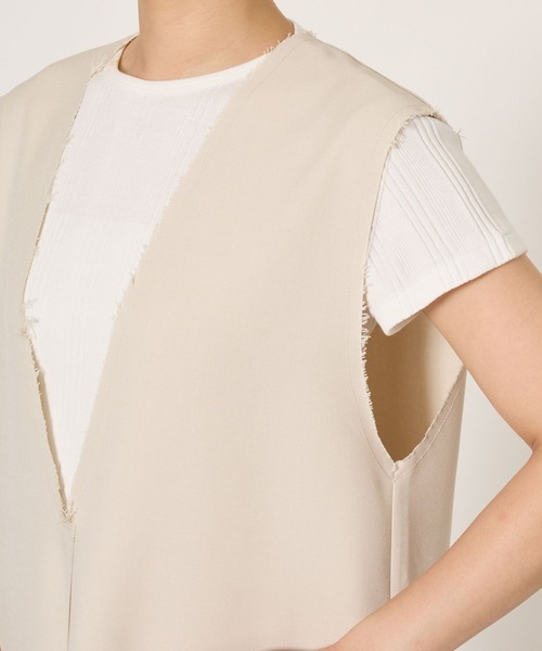 BABYLONE(バビロン)の「ツイルVネックワンピース(ワンピース・レディース・グレイッシュベージュ/チャコール・フリー)」の20枚目の写真