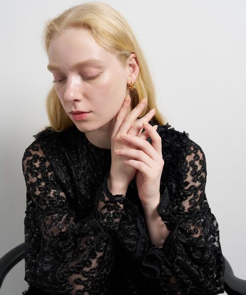 LANVIN en Bleu（ランバンオンブルー）の「メタルボールピアス（ピアス（両耳用）・レディース・ゴールド/シルバー・FREE）」の8枚目の写真