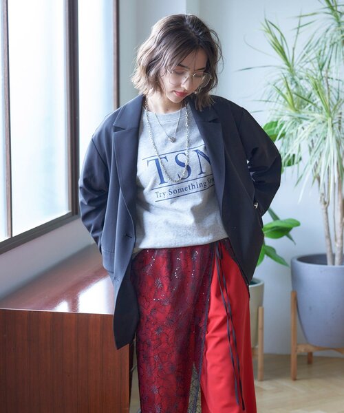 Remind me and forever（リマインドミーアンドフォーエバー）の「【nane】ヴィンテージ加工スエットプルオーバー（スウェット・レディース・ブラウン/レッド/グレー・FREE）」の2枚目の写真