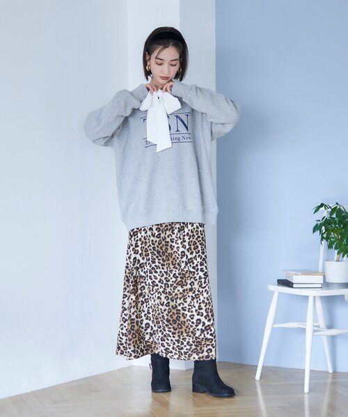 Remind me and forever（リマインドミーアンドフォーエバー）の「【nane】ヴィンテージ加工スエットプルオーバー（スウェット・レディース・ブラウン/レッド/グレー・FREE）」の13枚目の写真