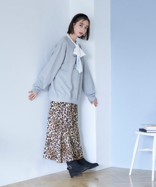 Remind me and forever（リマインドミーアンドフォーエバー）の「【nane】ヴィンテージ加工スエットプルオーバー（スウェット・レディース・ブラウン/レッド/グレー・FREE）」の15枚目の写真