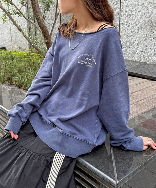 CPCM（シーピーシーエム）の「【ASUKA監修】パウダー加工ワンショルスウェット（スウェット・レディース・チャコールグレー/ネイビー/レッド/グリーン・FREE）」の3枚目の写真