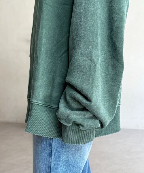 CPCM（シーピーシーエム）の「【ASUKA監修】パウダー加工ワンショルスウェット（スウェット・レディース・チャコールグレー/ネイビー/レッド/グリーン・FREE）」の9枚目の写真