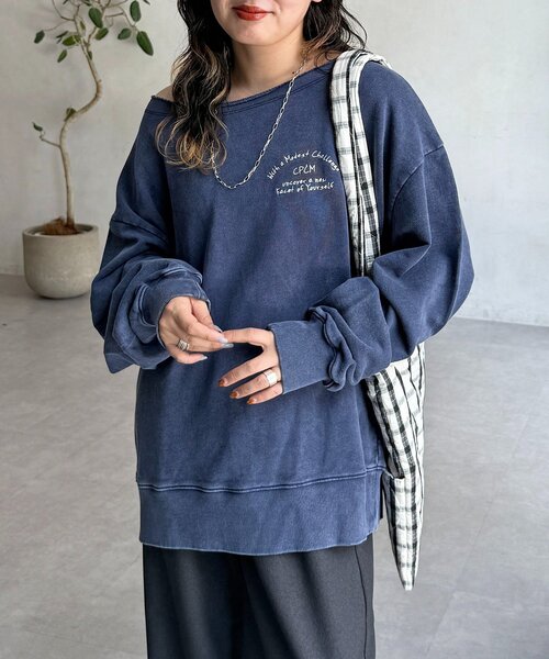 CPCM（シーピーシーエム）の「【ASUKA監修】パウダー加工ワンショルスウェット（スウェット・レディース・チャコールグレー/ネイビー/レッド/グリーン・FREE）」の12枚目の写真