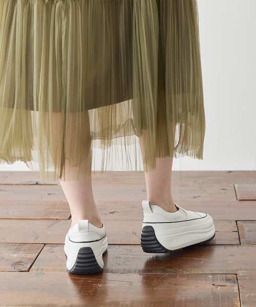 coca(ANDEX shoes product)(コカ)の「軽量 厚底 ボリュームソールスリッポンスニーカー(スニーカー・レディース・ブラック/ホワイト・SMALL/MEDIUM/LARGE)」の3枚目の写真