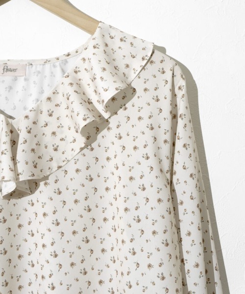 flower（フラワー）の「ラッフルドブルームブラウス（シャツ/ブラウス・レディース・アイボリー/ブラウン・FREE）」の13枚目の写真