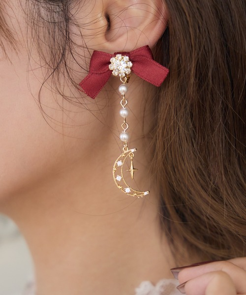 couture BY ROJITA(クチュールバイロジータ)の「ムーンチェーンリボンイヤリング(イヤリング・レディース・ボルドー/ホワイト/ブラック・FREE)」の12枚目の写真
