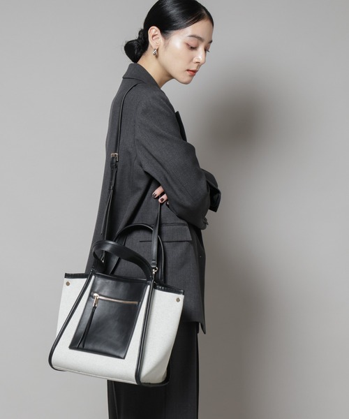 NANO universe（ナノユニバース）の「キャンバス×フェイクレザーポケットバッグ（トートバッグ・レディース・ブラック/ブラウン・FREE）」の10枚目の写真