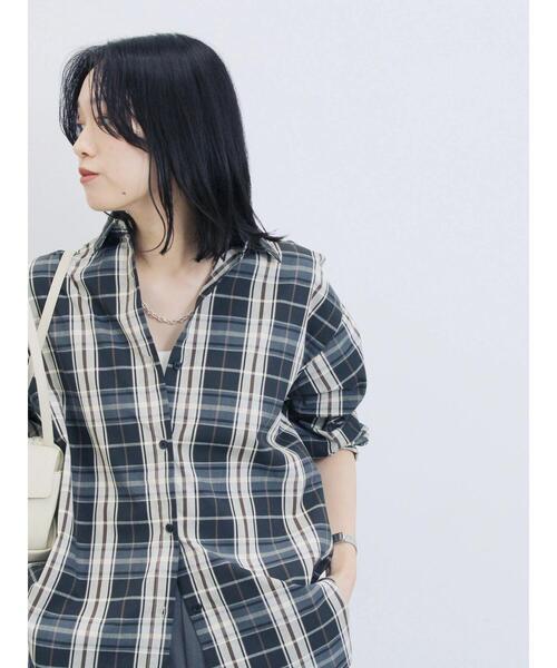 Samansa Mos2 blue（サマンサモスモスブルー）の「【イージーケア】マルチスタイルシャツ（シャツ/ブラウス・レディース・ブルー/グレー/ブラック/キナリ/ベージュ・M/L）」の3枚目の写真