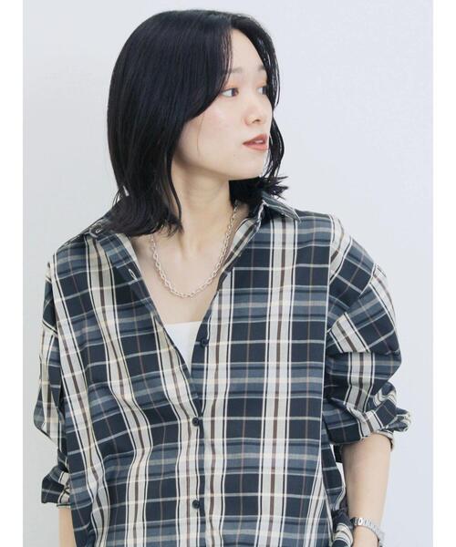 Samansa Mos2 blue（サマンサモスモスブルー）の「【イージーケア】マルチスタイルシャツ（シャツ/ブラウス・レディース・ブルー/グレー/ブラック/キナリ/ベージュ・M/L）」の17枚目の写真