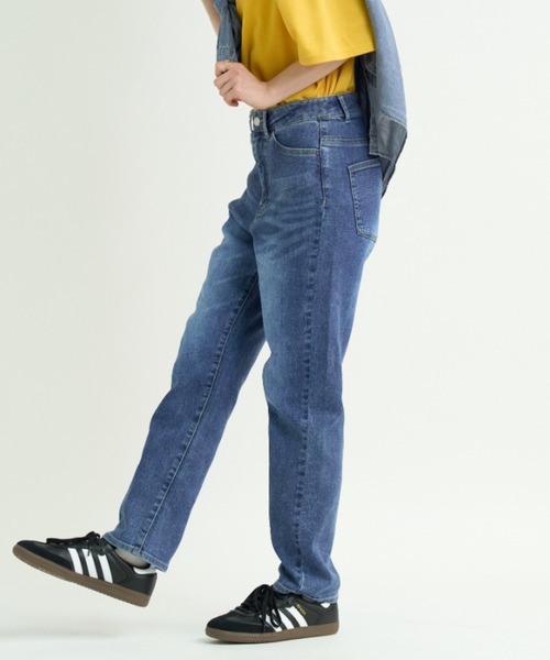 A.D.C.L.(エーディーシーエル)の「ストレッチ テーパードシルエット デニムパンツ(デニムパンツ・レディース・ブルー/ネイビー・M/L)」の1枚目の写真
