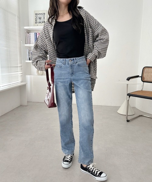 A.D.C.L.(エーディーシーエル)の「ストレッチ テーパードシルエット デニムパンツ(デニムパンツ・レディース・ブルー/ネイビー・M/L)」の16枚目の写真