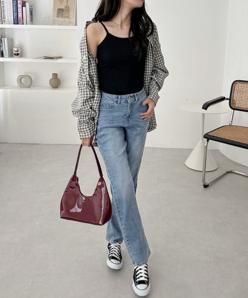 A.D.C.L.(エーディーシーエル)の「ストレッチ テーパードシルエット デニムパンツ(デニムパンツ・レディース・ブルー/ネイビー・M/L)」の15枚目の写真