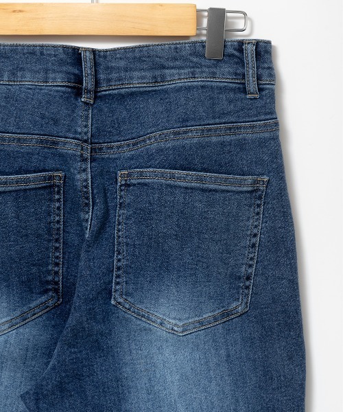 A.D.C.L.(エーディーシーエル)の「ストレッチ テーパードシルエット デニムパンツ(デニムパンツ・レディース・ブルー/ネイビー・M/L)」の6枚目の写真