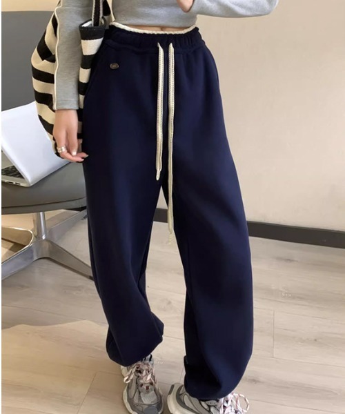 cammie（キャミー）の「ウエストレイヤード裏起毛スエット（スウェットパンツ・レディース・アイボリー/ネイビー/グレー/ブラック・M/L）」の4枚目の写真