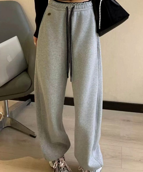 cammie（キャミー）の「ウエストレイヤード裏起毛スエット（スウェットパンツ・レディース・アイボリー/ネイビー/グレー/ブラック・M/L）」の3枚目の写真