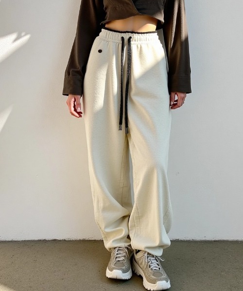 cammie（キャミー）の「ウエストレイヤード裏起毛スエット（スウェットパンツ・レディース・アイボリー/ネイビー/グレー/ブラック・M/L）」の11枚目の写真