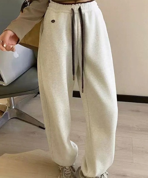 cammie（キャミー）の「ウエストレイヤード裏起毛スエット（スウェットパンツ・レディース・アイボリー/ネイビー/グレー/ブラック・M/L）」の9枚目の写真