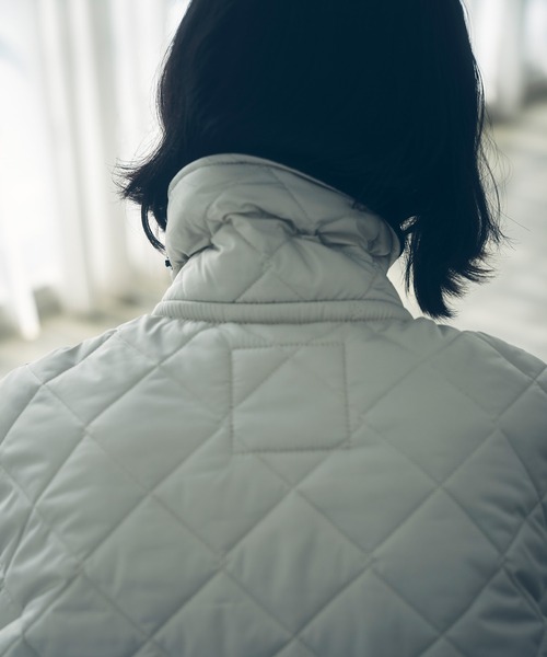 LAVENHAM（ラベンハム）の「【LAVENHAM for ADAM ET ROPE'】別注 SQUARE HEM RAYDON（ナイロンジャケット・レディース・ブラック/オフホワイト・M/S）」の6枚目の写真