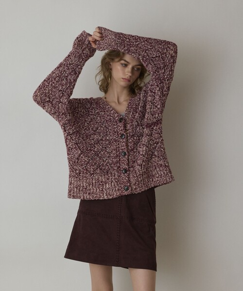 GRACE CONTINENTAL（グレースコンチネンタル）の「オーバーニットカーディガン（カーディガン/ボレロ・レディース・ブラック/ボルドー・36）」の6枚目の写真