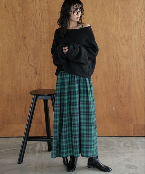 AMELY（エミリー）の「フリルギャザーチェック柄ワンピース（ワンピース・レディース・グレー/ホワイト/グリーン/ブラウン・フリー）」の4枚目の写真