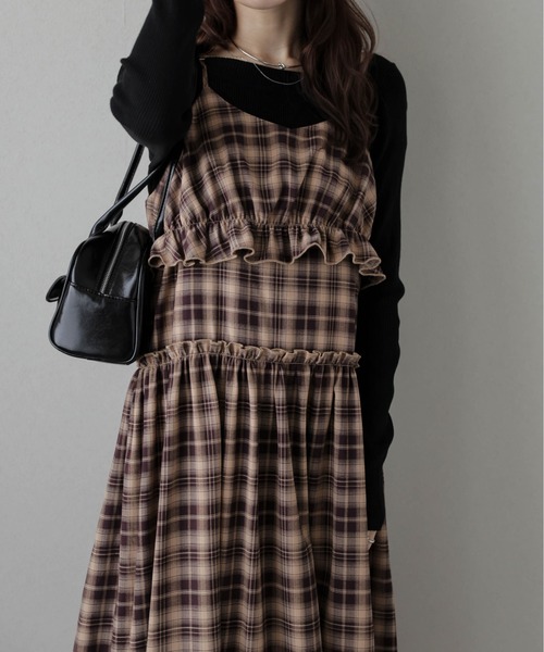 AMELY（エミリー）の「フリルギャザーチェック柄ワンピース（ワンピース・レディース・グレー/ホワイト/グリーン/ブラウン・フリー）」の6枚目の写真