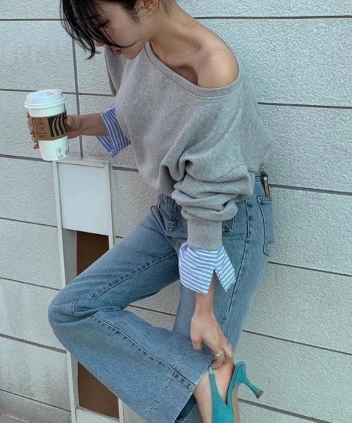 FREE STYLISTS(フリー スタイリスト)の「YUGA_YGMC Cuff docking off-the-shoulder top(Tシャツ/カットソー・レディース・グレー/ネイビー・FREE)」の7枚目の写真
