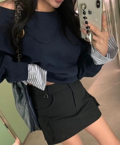 FREE STYLISTS(フリー スタイリスト)の「YUGA_YGMC Cuff docking off-the-shoulder top(Tシャツ/カットソー・レディース・グレー/ネイビー・FREE)」の13枚目の写真