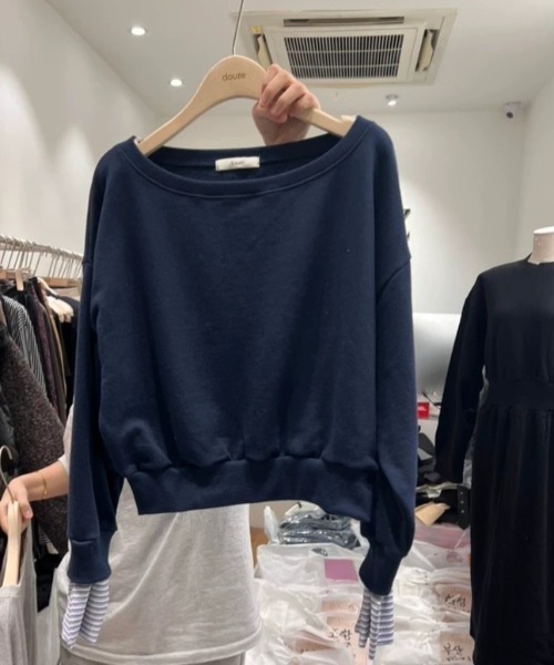 FREE STYLISTS(フリー スタイリスト)の「YUGA_YGMC Cuff docking off-the-shoulder top(Tシャツ/カットソー・レディース・グレー/ネイビー・FREE)」の15枚目の写真