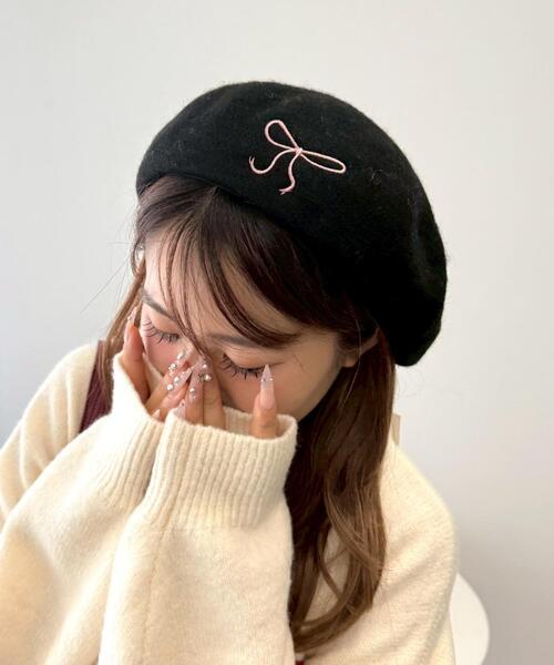 WEGO（ウィゴー）の「WEGO/リボン刺繍ベレー（ハンチング/ベレー帽・レディース・グレー/オフホワイト/ブラック・FREE）」の3枚目の写真