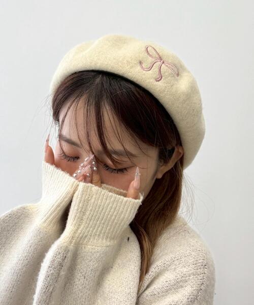 WEGO（ウィゴー）の「WEGO/リボン刺繍ベレー（ハンチング/ベレー帽・レディース・グレー/オフホワイト/ブラック・FREE）」の4枚目の写真